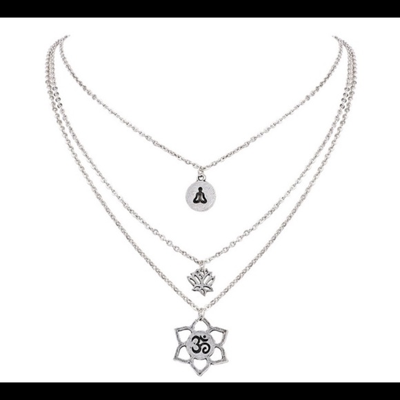 3 layer lotus flower necklace - Picture 4 of 7